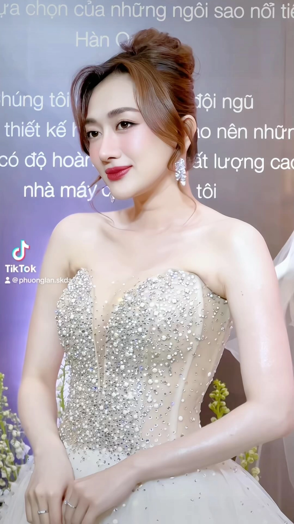 Hình nền gái đẹp ngầu cho điện thoại đầy cá tính, cực chất