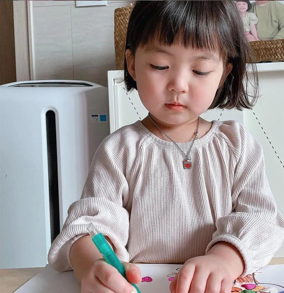 Hình nền em bé gái miễn phí với hàng ngàn lựa chọn chất lượng cao