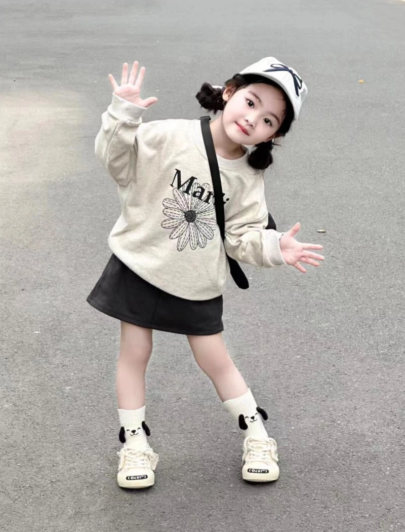 Bộ sưu tập hình nền em bé gái đa dạng, nhiều phong cách