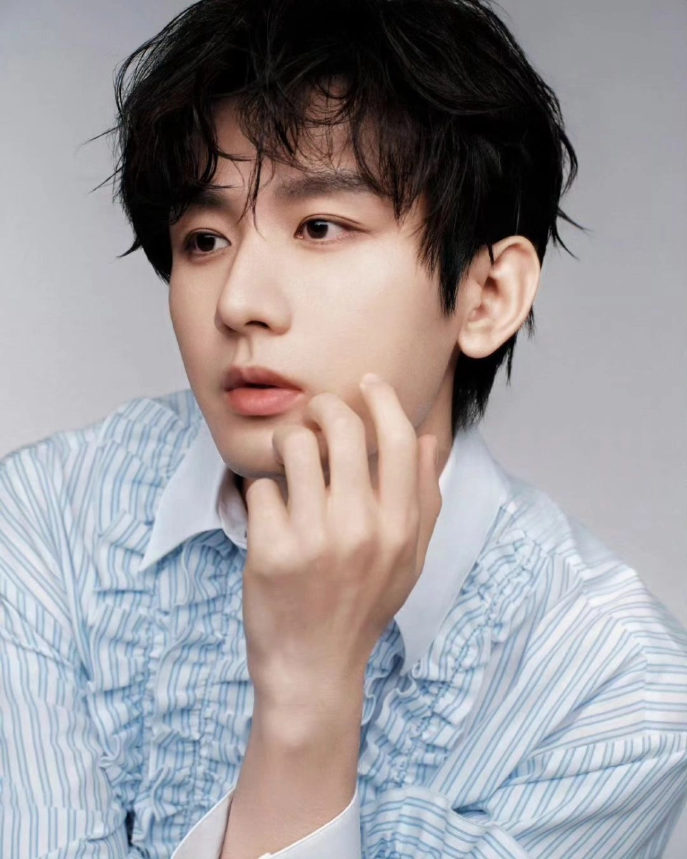 Thành Nghị hiện đại vẫn giữ vẻ điềm đạm và lịch lãm