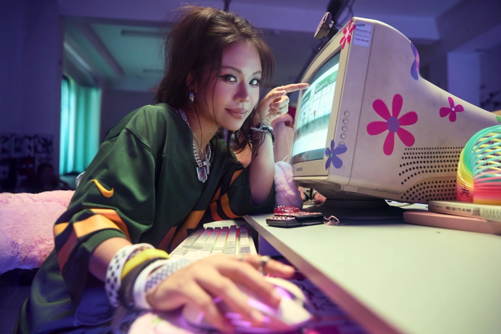 Tlinh rapper cá tính nổi bật trong làng nhạc Việt