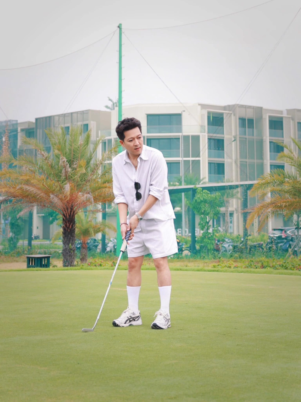 Hài Trường Giang mang tiếng cười đầy duyên dáng