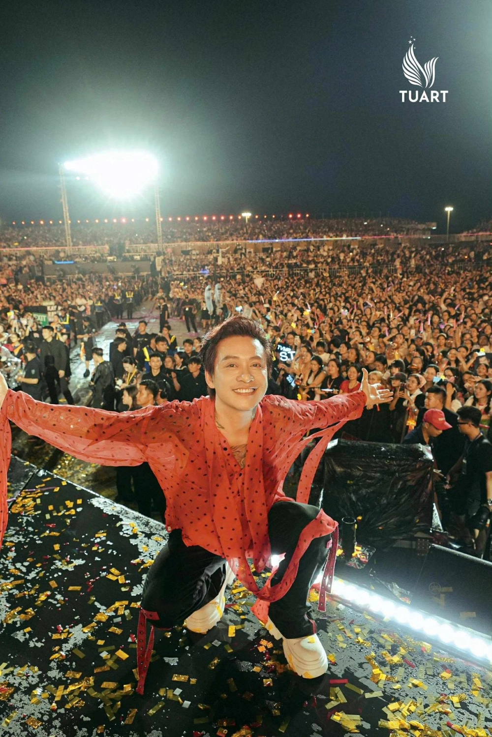 Các bài hát trong Tuấn Hưng luôn giàu cảm xúc