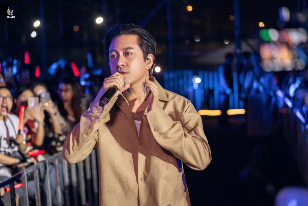 Tuấn Hưng sinh năm bao nhiêu, anh sinh năm 1978