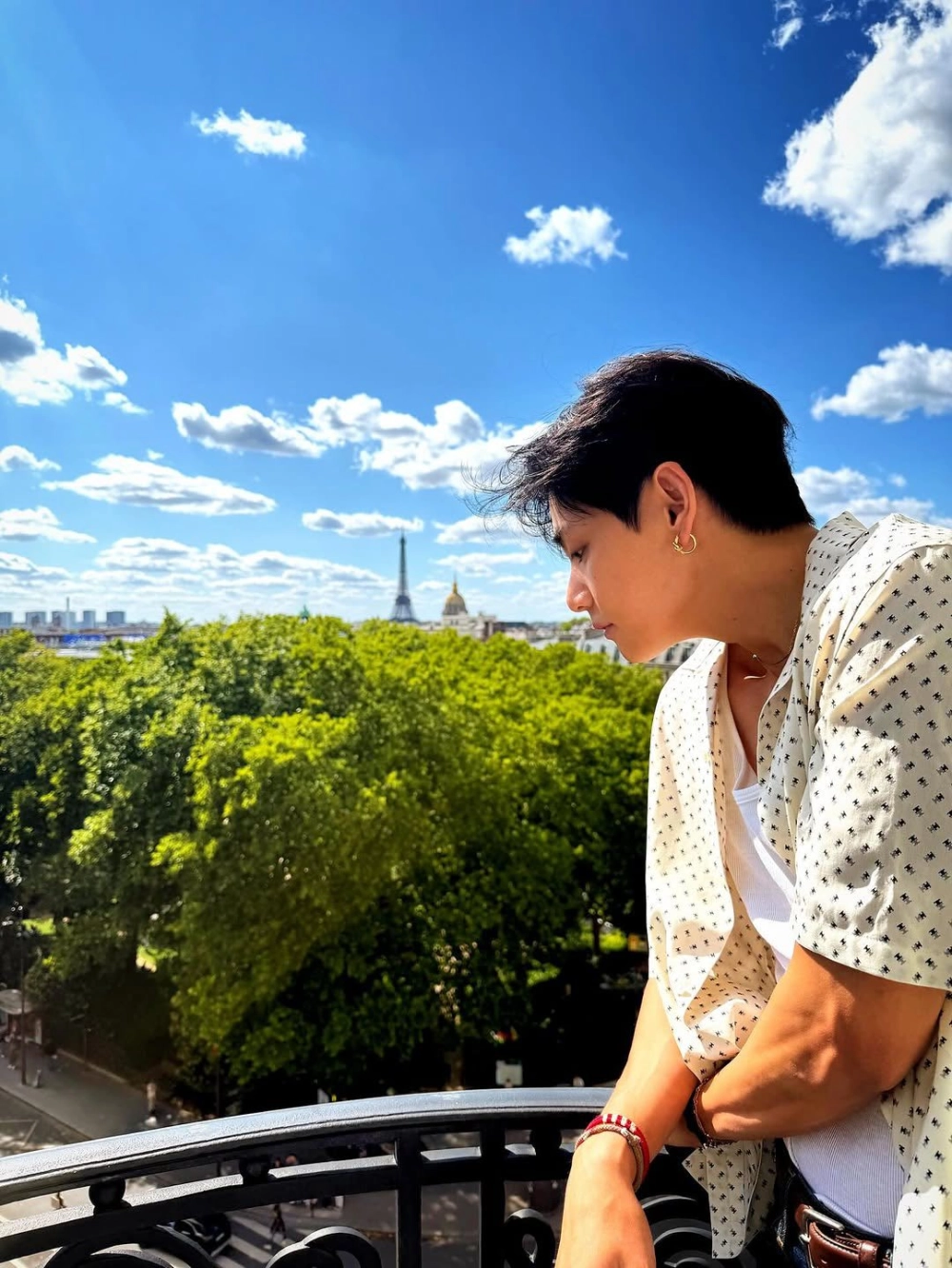 Ngày sinh của V BTS anh sinh ngày 30 tháng 12 năm 1995