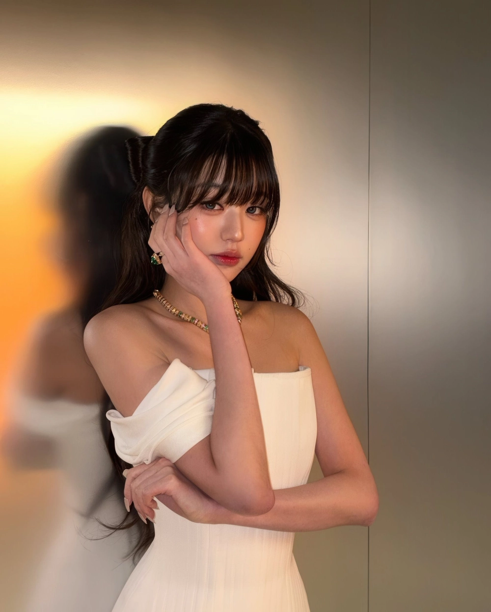 Wonyoung skincare chú trọng dưỡng ẩm để giữ làn da căng bóng