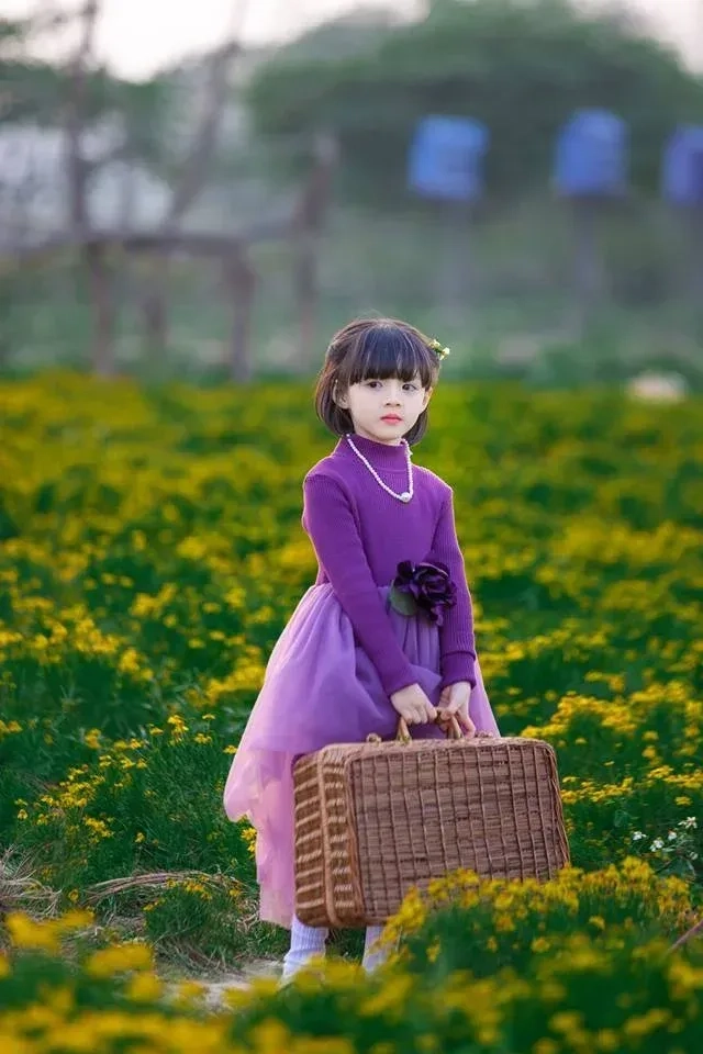 Hình ảnh em bé gái dễ thương dễ thương nhất và những khoảnh khắc ngộ nghĩnh