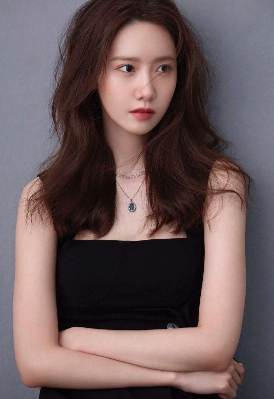 Yoona bao nhiêu tuổi, cô hiện 35 tuổi đầy trẻ trung và quyến rũ