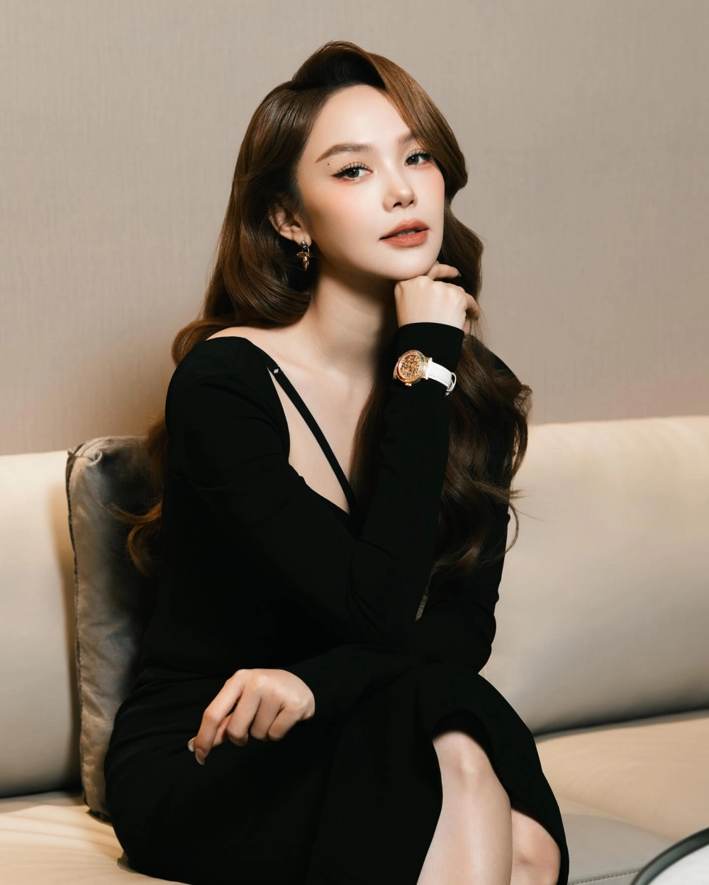 Minh Hằng cao bao nhiêu chiều cao