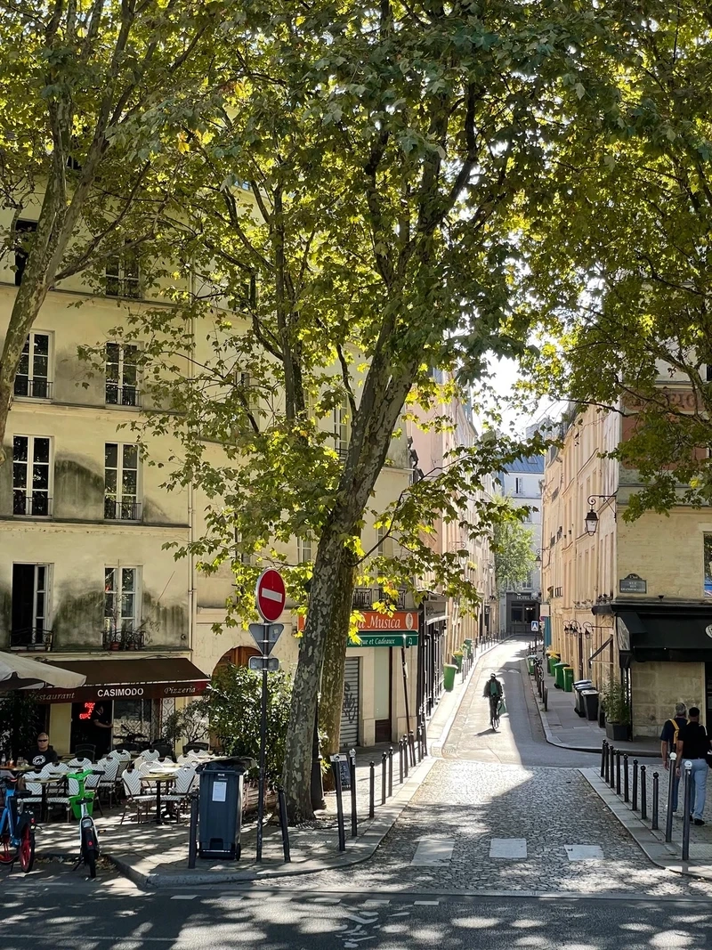 Du ngoạn trời Tây với phong cảnh Paris châu Âu đầy mê hoặc